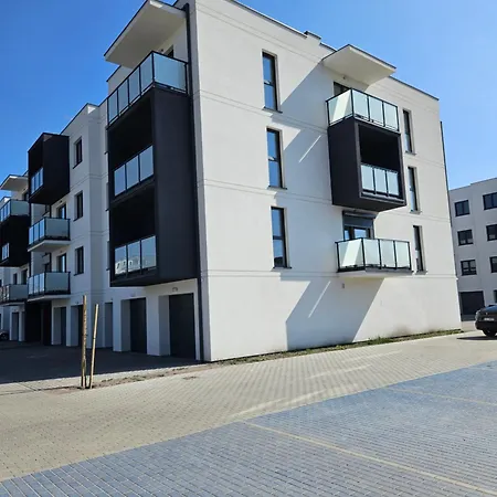 Apartczluchow アパート Człuchów